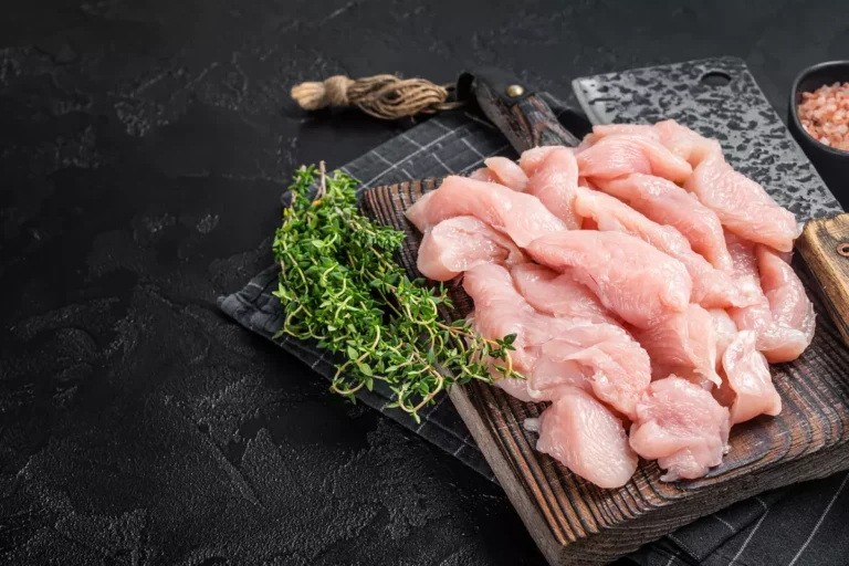 Straccetti di pollo alle erbe aromatiche e senape
