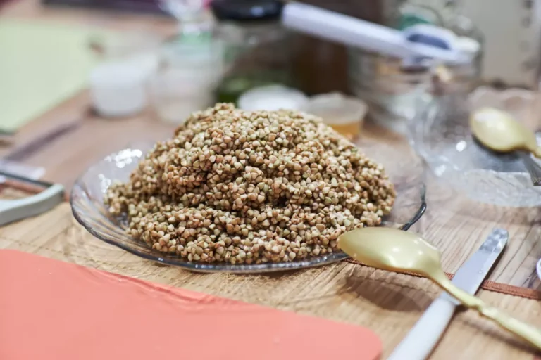 Grano saraceno con carote e zucchine