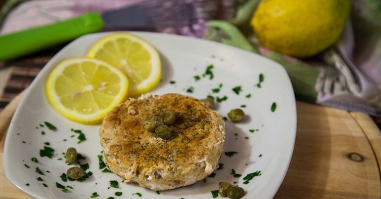 Burger-di-Salmone-e-Capperi