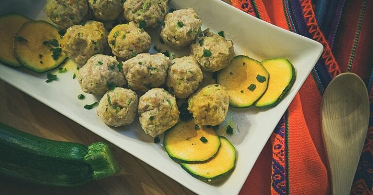 Polpettine-di-Carne,-Curry-e-Cocco