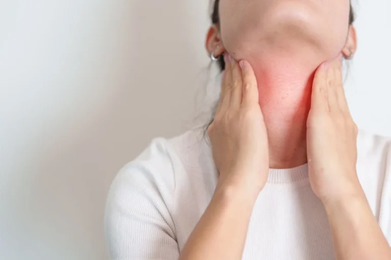 Ipertiroidismo: cos’è, le cause e i rimedi naturali