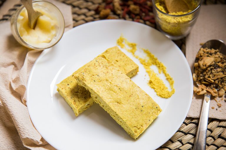 Barrette proteiche al golden milk
