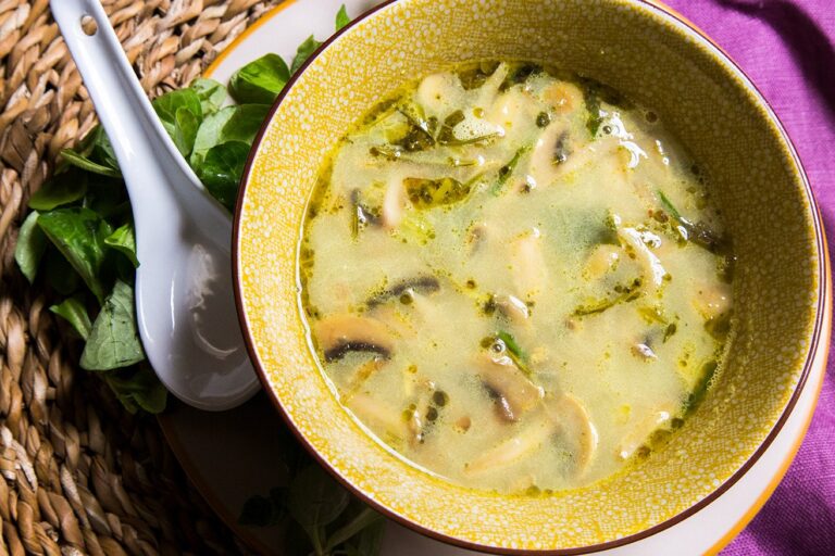 Zuppa funghi e gamberetti