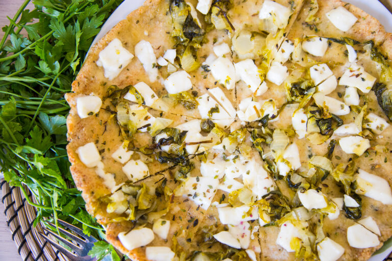 Pizza croccante alle mandorle