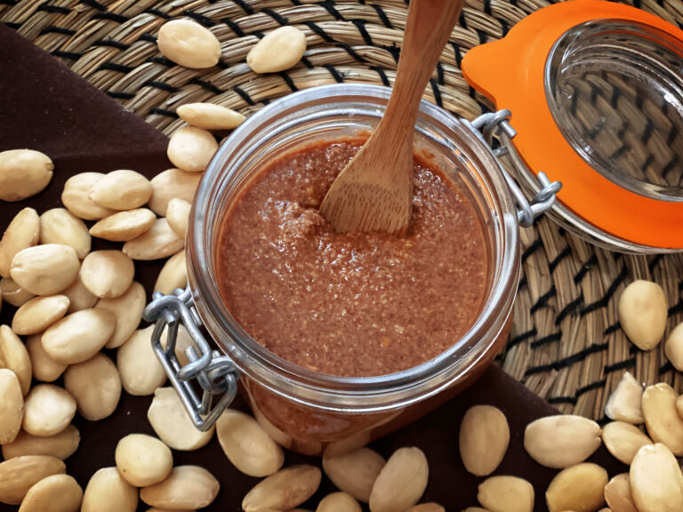 Crema istantanea con tuorli al cacao