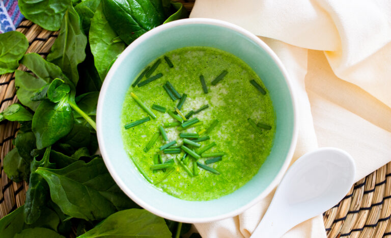 Zuppa di spinaci al parmigiano