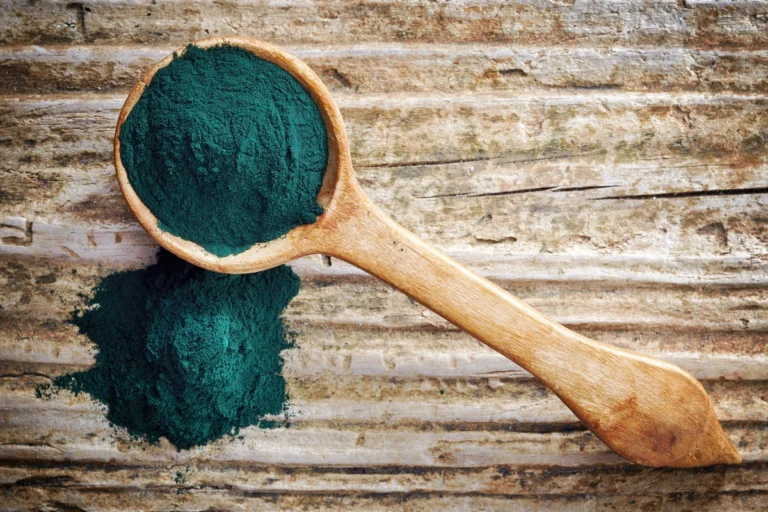 Chlorella: tutti i benefici della micro alga miracolosa