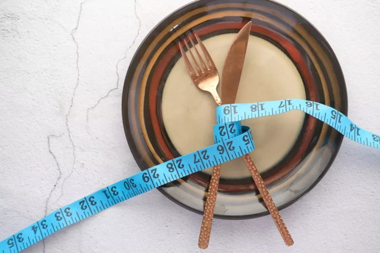 Dimentica le calorie, fai pace col cibo