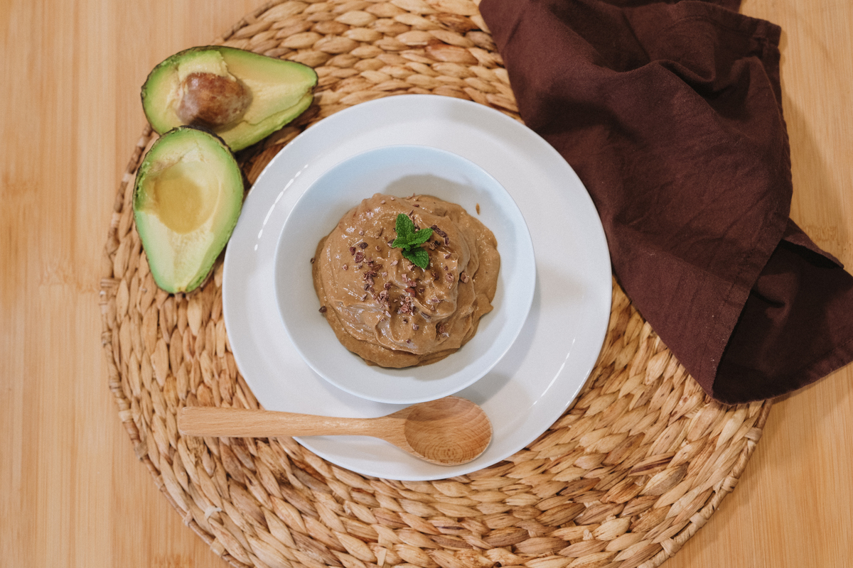 Colazione proteica avocado e cacao