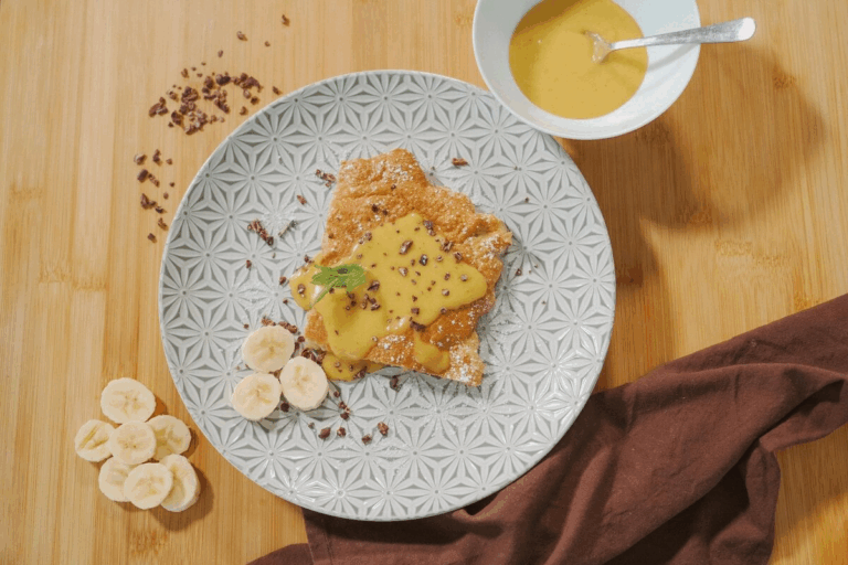 Keto banana bread con crema