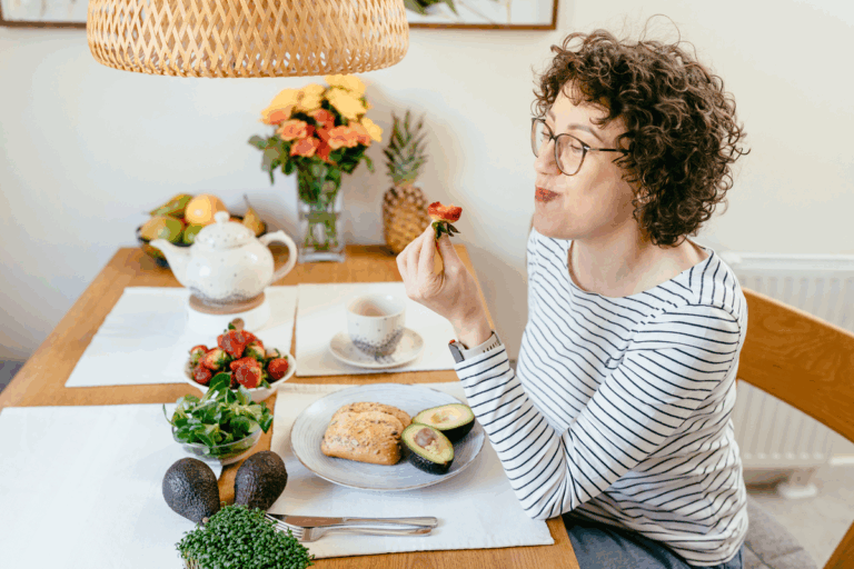 Menopausa e alimentazione — Cosa cambia davvero